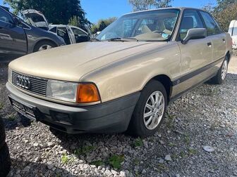 Fahrzeug AUDI 80 undefined