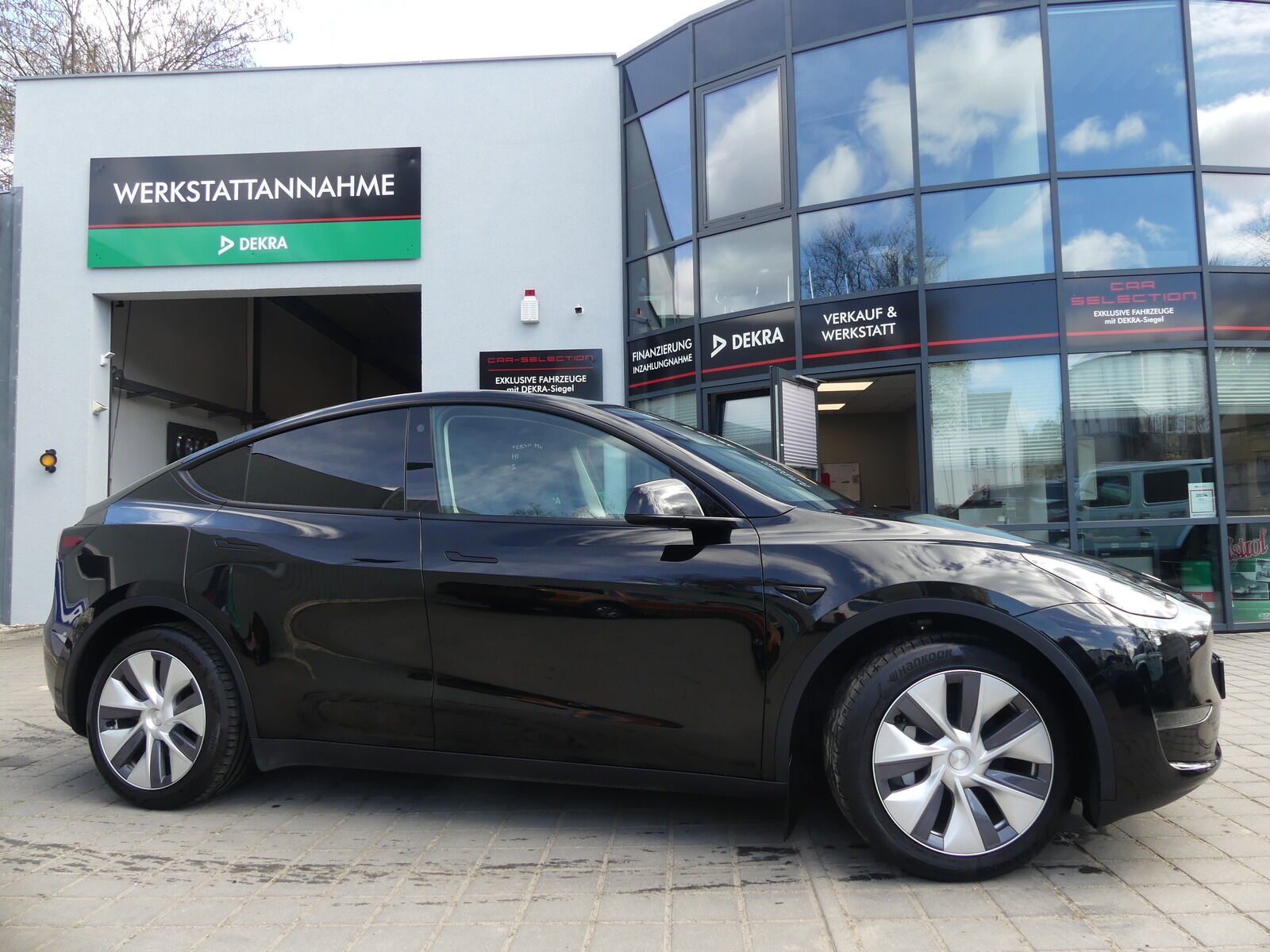 Tesla Model Y Long Range Dual AWD PANO/AUTOPILOT/ACC/3