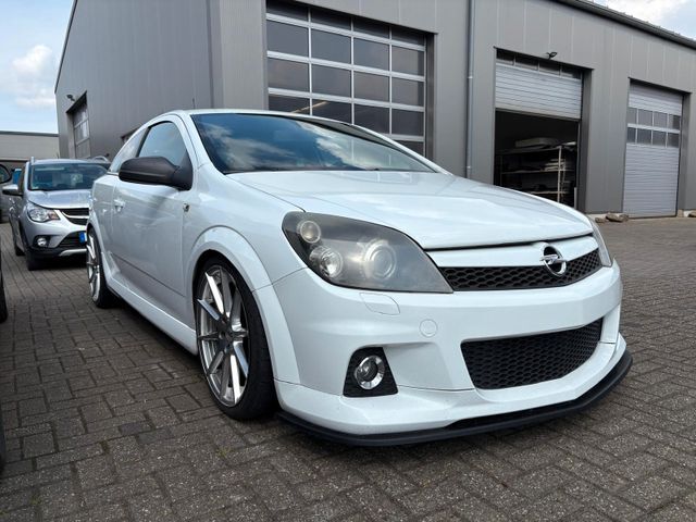 Opel Astra H GTC OPC Nürburgring Edition