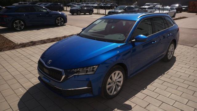 Skoda Octavia Combi Selection 2.0 TDI 7-Gang-DSG 11...