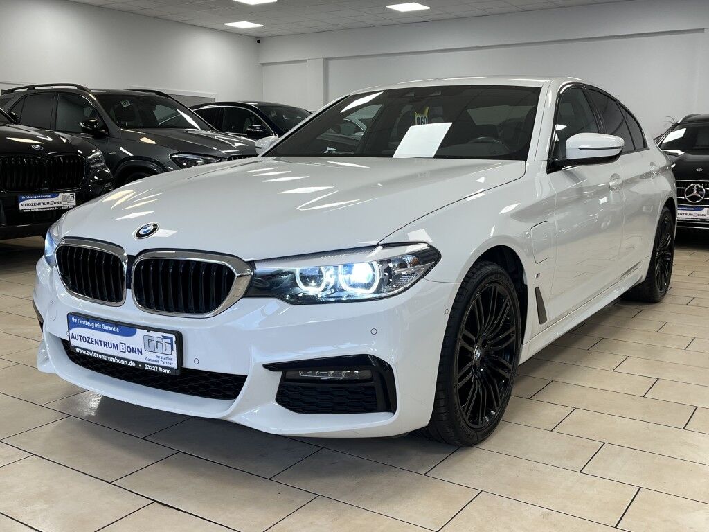 BMW 530 e M-Paket*LED*Ambiente*Navi*ACC*SHZ*PDC*Navi*