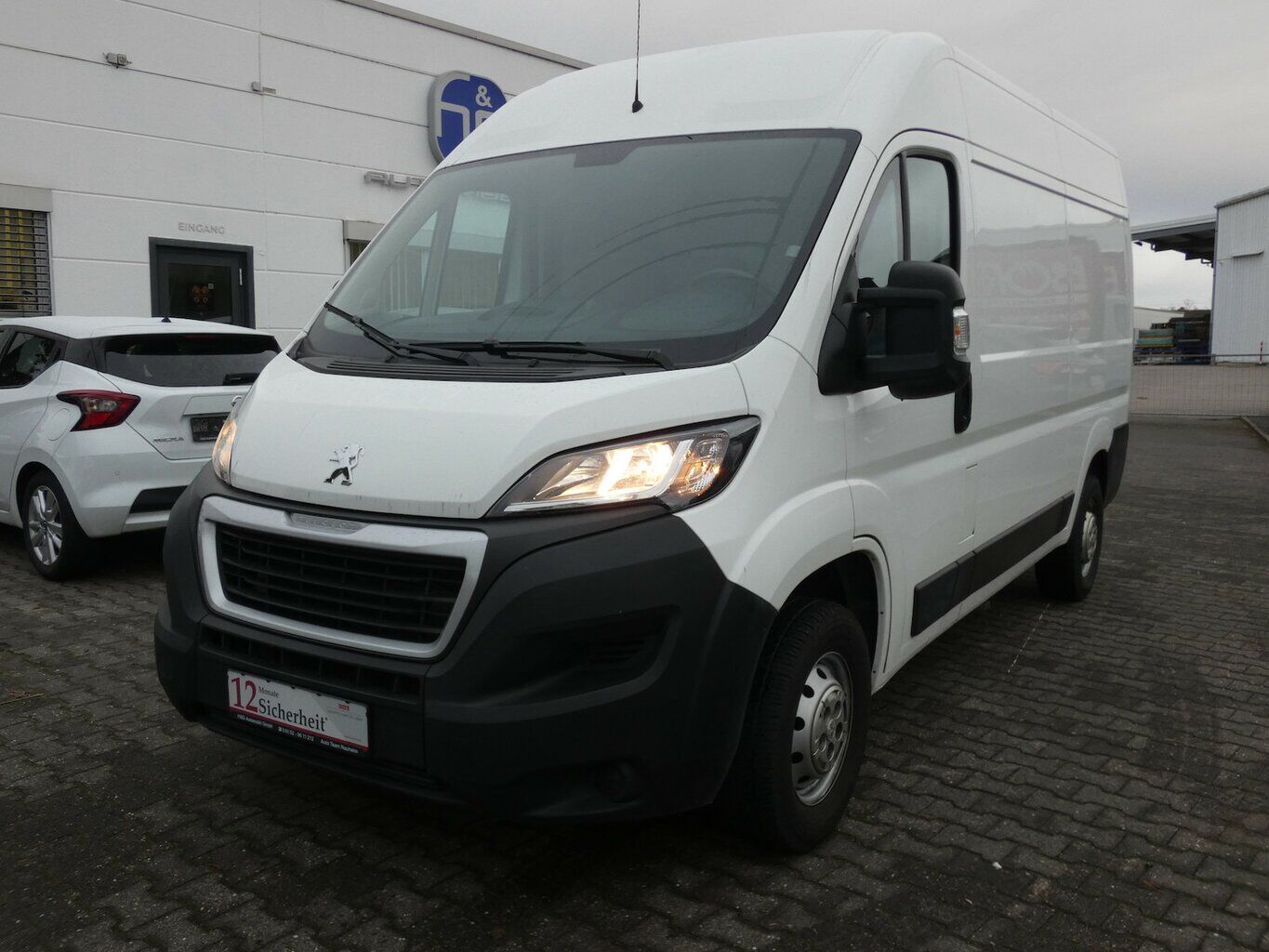 PEUGEOT Boxer Premium HDi 140 L2H2 *AHK*KLIMA*