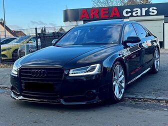 Fahrzeug AUDI S8 undefined