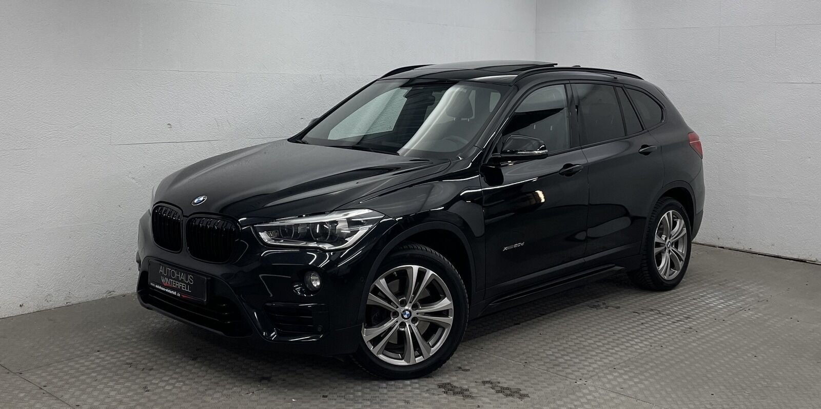 BMW X1 xDrive20d Sport Line PANO+AHK+HIFI+DRI-ASSIST