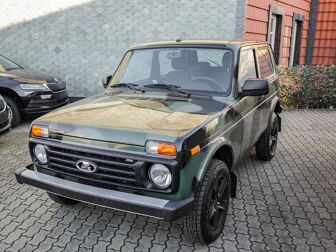 Fahrzeug LADA Niva undefined