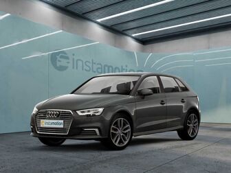 Fahrzeug AUDI E-tron undefined