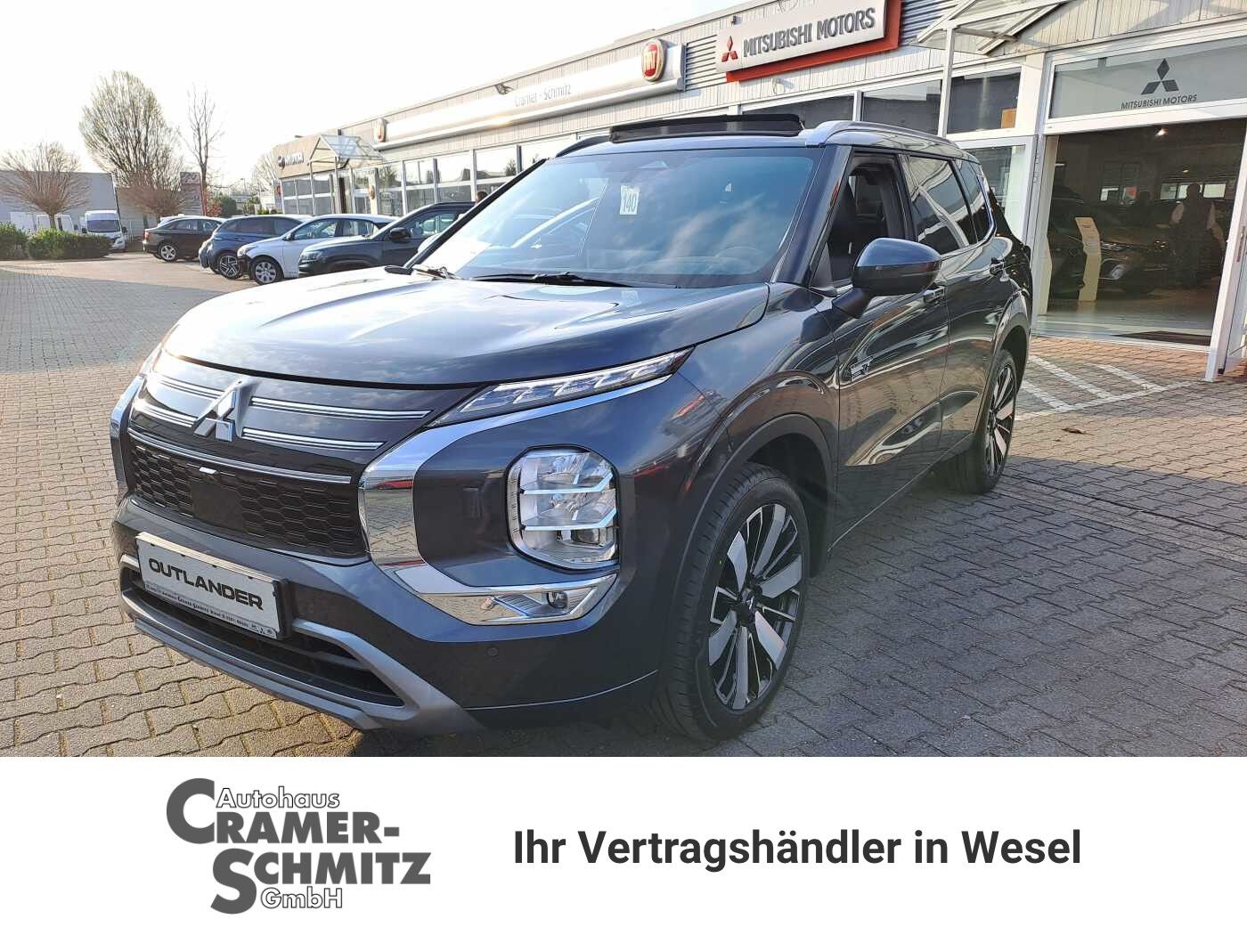 MITSUBISHI Outlander Plug-In Hybrid 2.4 4WD Top
