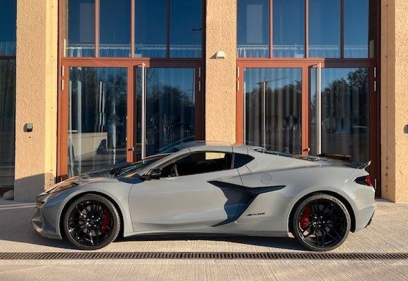 Corvette Z06 Coupe 3LZ MY24 Europa Modell 4.99%