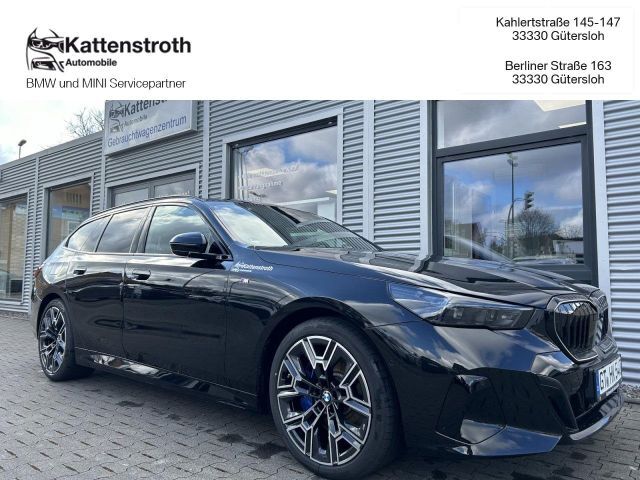 BMW 540d xDrive Touring MSportPro AHK Pano B&W DriAs