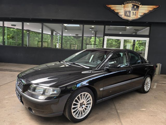 Volvo S60 2.4 Lim. Summum LEDER/AHK/Technik+Optik-TOP