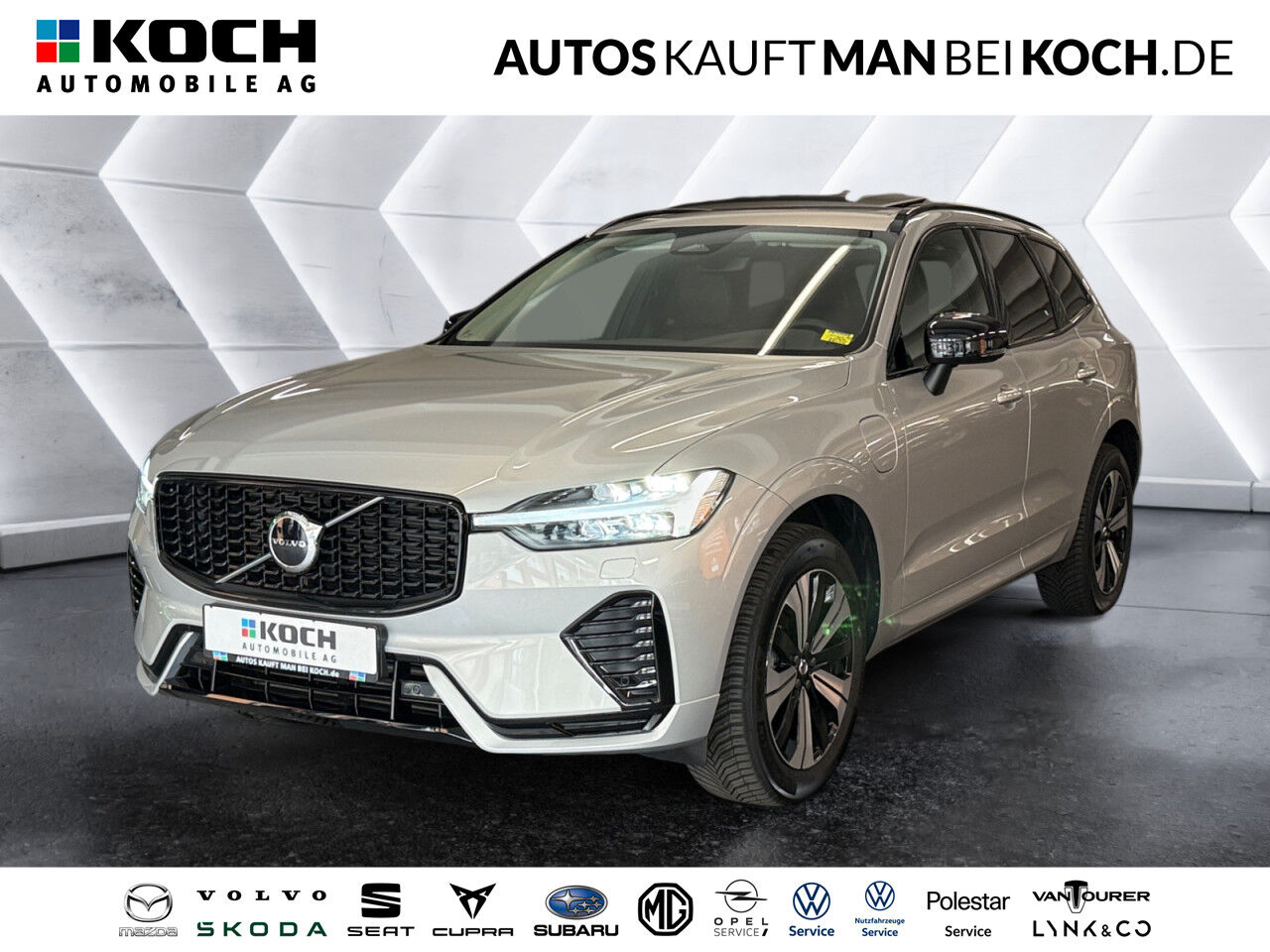 VOLVO XC60 T6 Recharge AWD Plus PANO AHK STDHz V-LED!