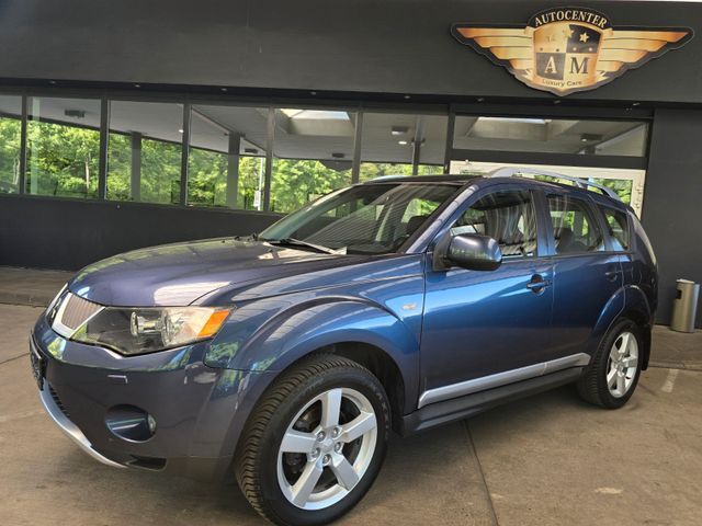 Mitsubishi Outlander 2.4 AUTOM. 4WD Instyle LEDER/SZH/KLIMA