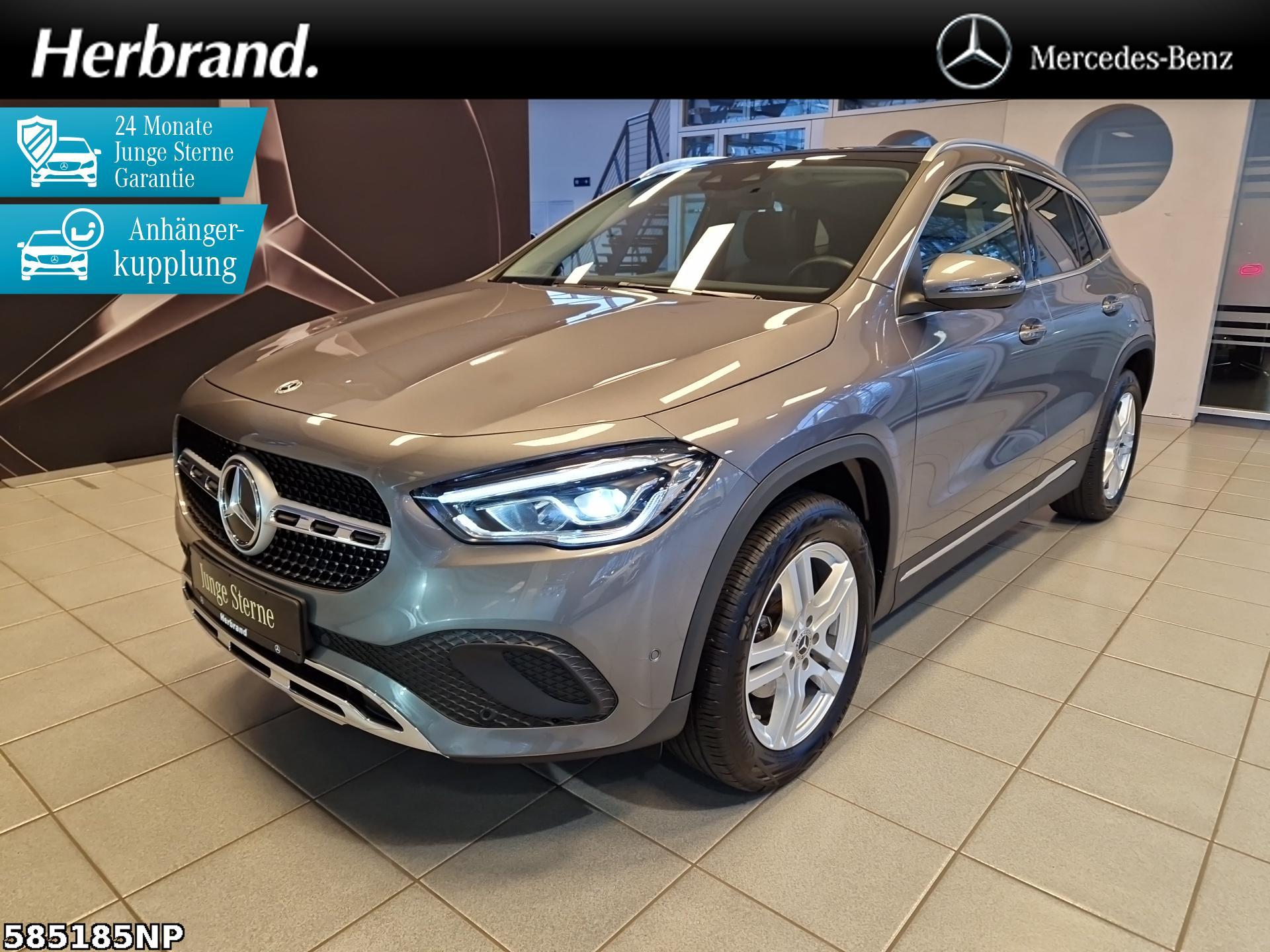 MERCEDES-BENZ GLA 180 Progressive AHK Panorama Augmented LED