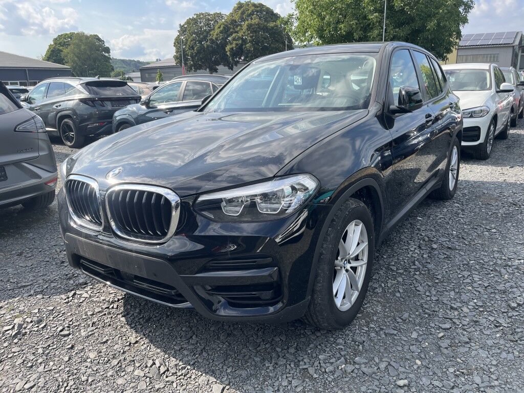 BMW X3 xDrive 30e Advantage LED PDC SHZ DAB Tempomat