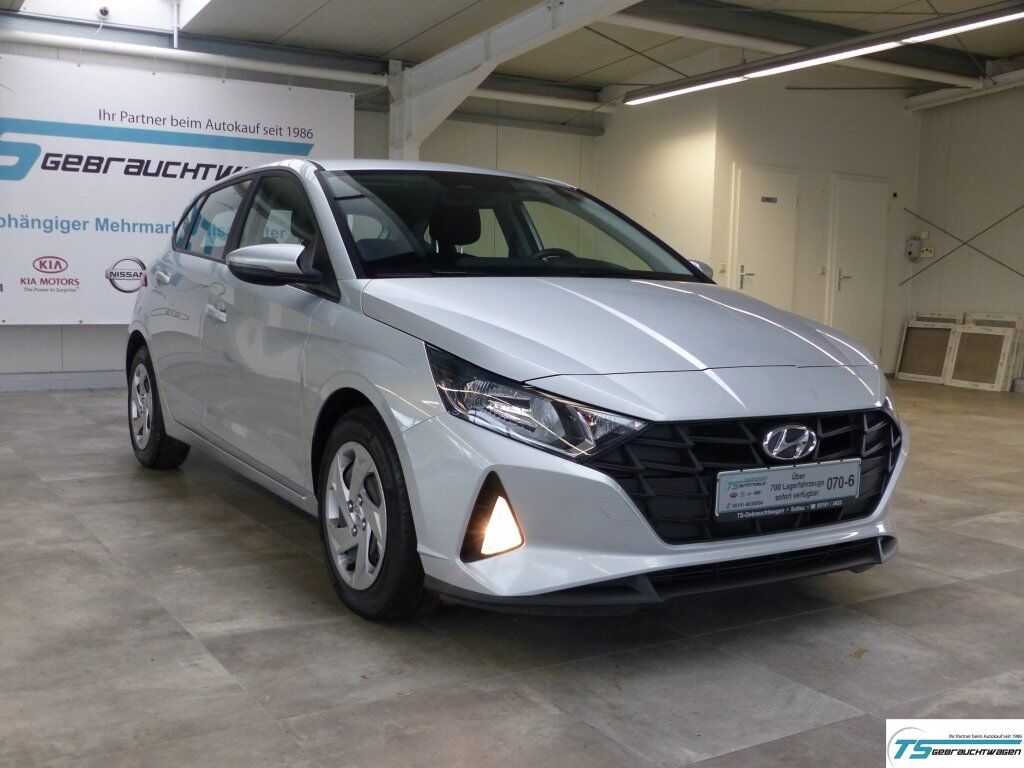 Hyundai i20 1.2 Pure 84PS Klima+Tempomat+Spurh.+TÜV Neu
