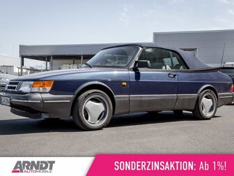 Fahrzeug SAAB 900 undefined