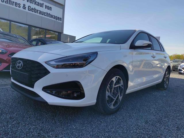 Hyundai i30 Family HB 1.5 AT MJ25*Navi*LED*Shzg*PDCv&...