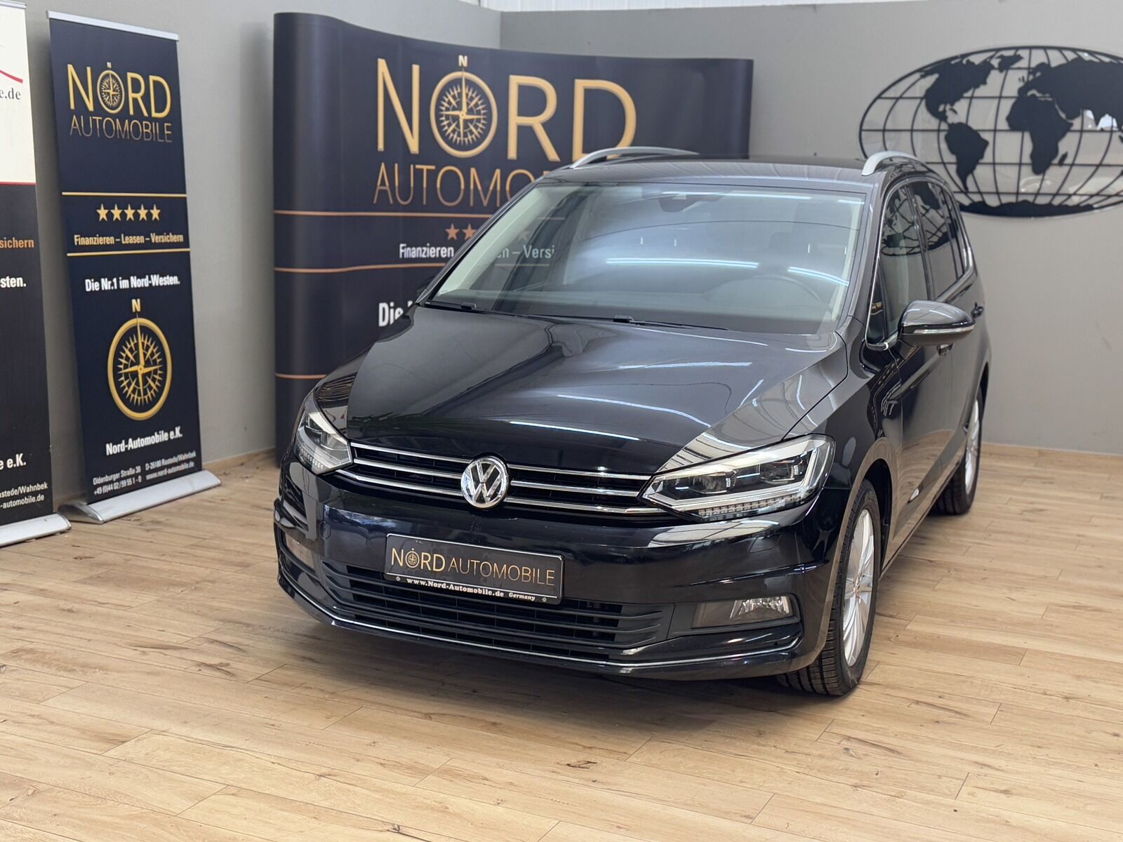 VW Touran Highline 2.0 TDI DSG 7-Sitzer Navi*LED* H