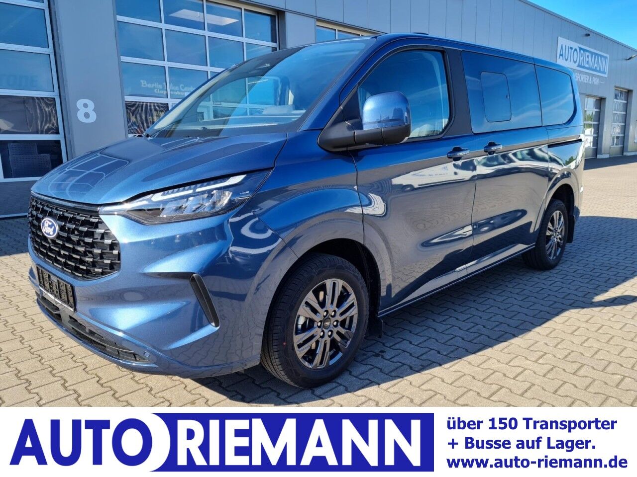 Ford Tourneo Custom 320 Titanium L1 AG 8-Sitze LED KA