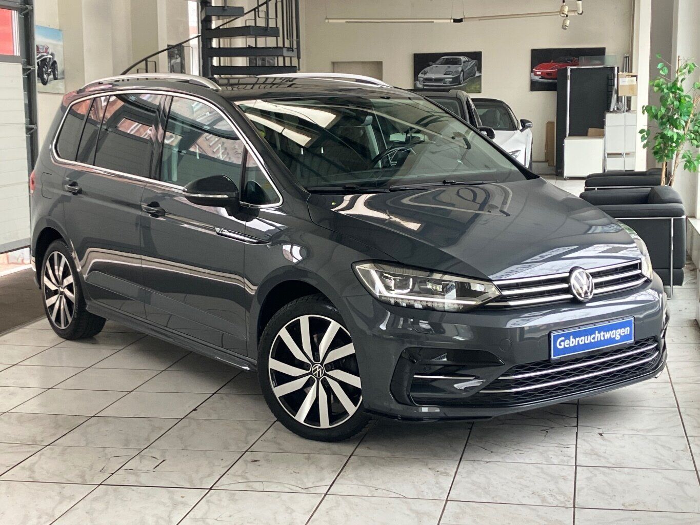 VW Touran 2.0 TDI R-Line Highl. DSG Panorama Virtua