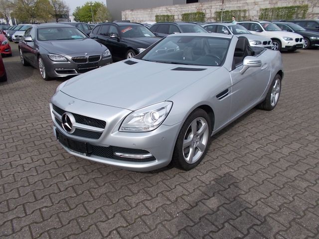 Mercedes-Benz SLK 250 BE Navi Leder Sportsitze Parksensoren
