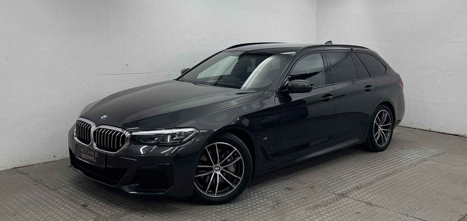 BMW 530 d xDrive Touring M SPORT STANDHZG+AHK+HUD+
