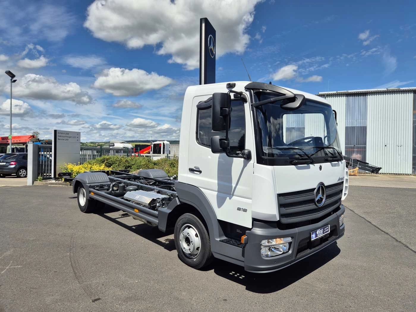 Mercedes-Benz SONSTIGE Atego 818 L Fahrgestell, 3 Stück vorhanden