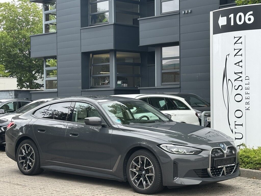BMW i4 eDrive40 Gran Coupe / HUD / HARMAN - KARDON