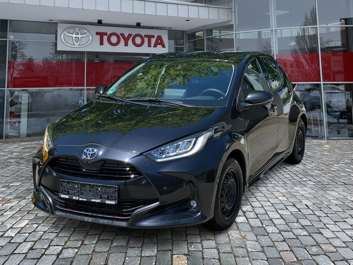 Toyota Yaris 1.5 Club FLA ACC SpurH LM KAM LED KeyLess