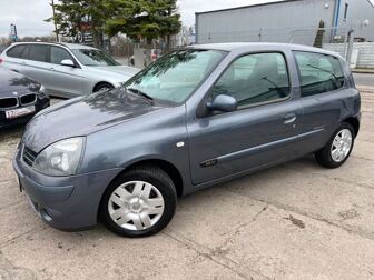 Fahrzeug RENAULT Clio undefined