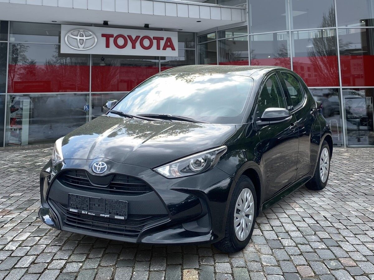 Toyota Yaris 1.5 Comfort FLA ACC SpurH KAM KlimaA Navi