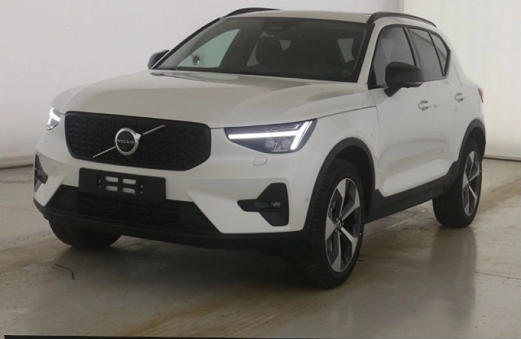 Volvo XC40 Plus Dark 2WD B3 EU6d Navi Leder digitales Cockpit Memory Sitze Soundsystem HarmanKardon