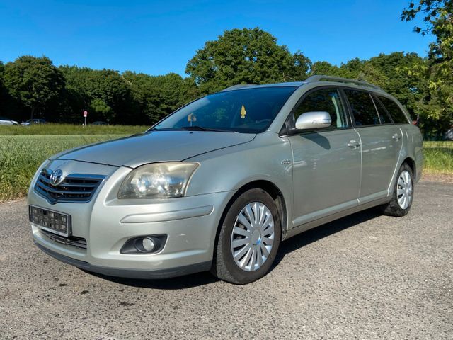 Toyota Avensis Kombi 2.2 D-CAT Radio Sitzheizung AHK