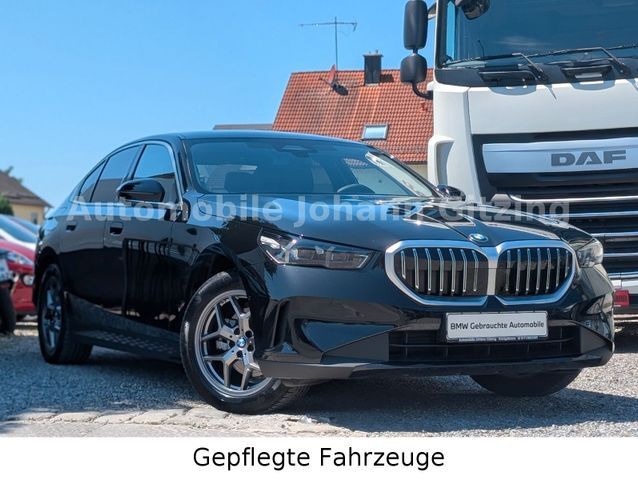BMW 520i Limousine Head-Up Display 360°Kamera Memory