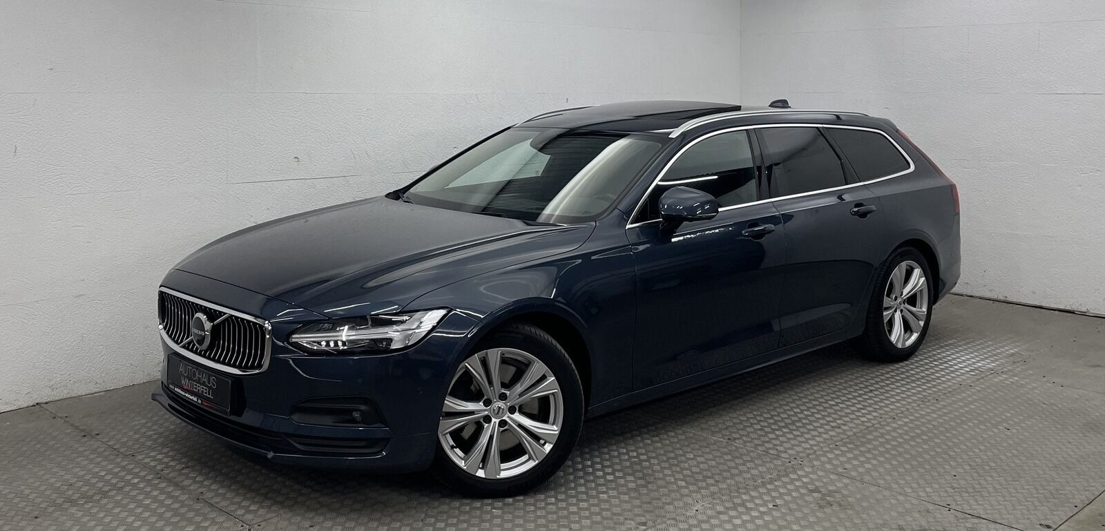 VOLVO V90 B4 PRO PANO+360+HUD+MEMORY+INTELLISAFE+LED+