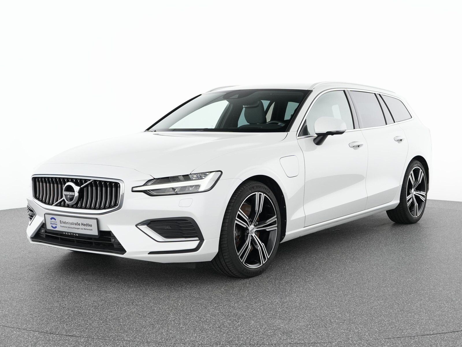VOLVO V60 T6 Recharge AWD Inscription 19"+360°+HUD+ACC
