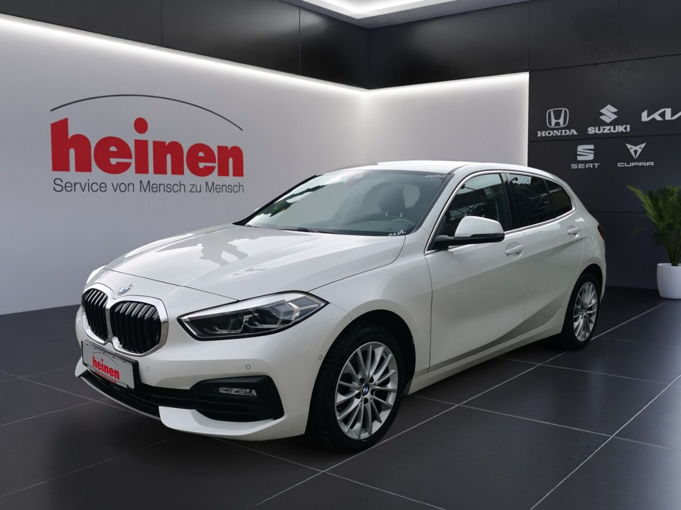 BMW 118i Advantage LED+NAVI+PDC+SHZ+RFK
