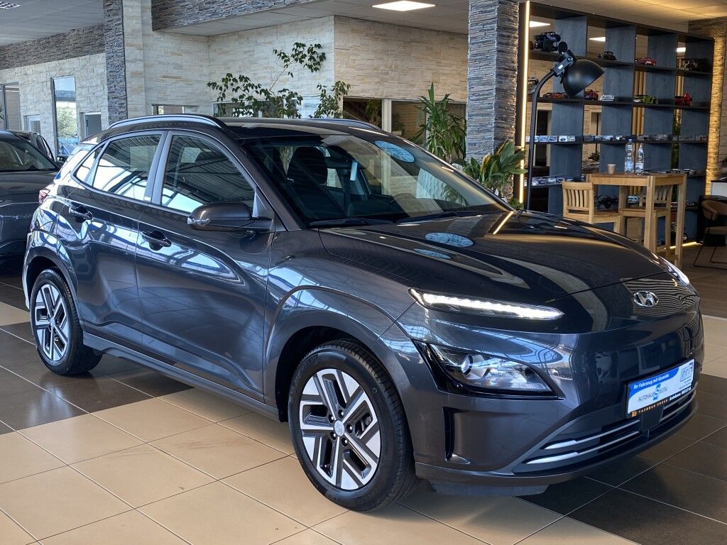 Hyundai Kona Select dig.Cockpit R.Cam ACC SHGZ PDC DAB+