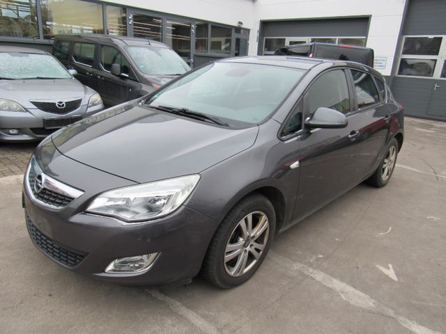 Opel Astra J Lim. 5-trg. Edition