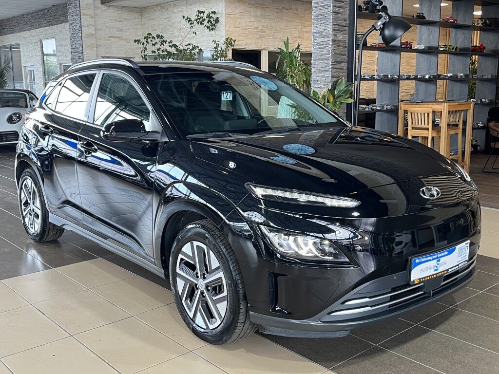 Hyundai Kona Trend dig.Cockpit LED ACC R.Cam SHZ PDC