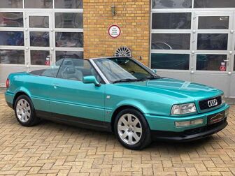 Fahrzeug AUDI 80 undefined