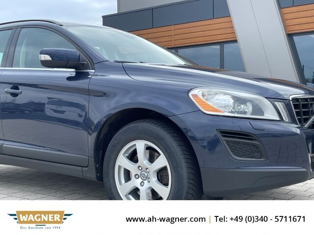 Volvo XC60 Momentum 2WD T5 Automatik Sitzheizung