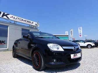 Fahrzeug OPEL Tigra undefined