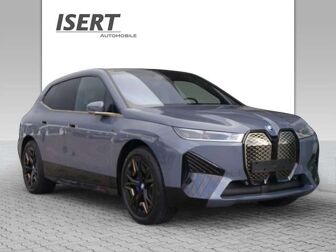 Fahrzeug BMW IX undefined