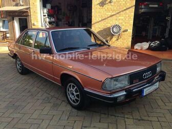 Fahrzeug AUDI 100 undefined