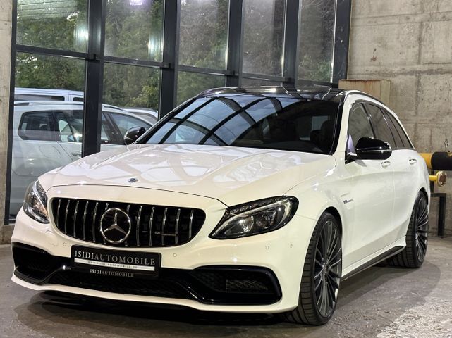 Mercedes-Benz C 63 AMG Performance LED Pano Kamera Distronic