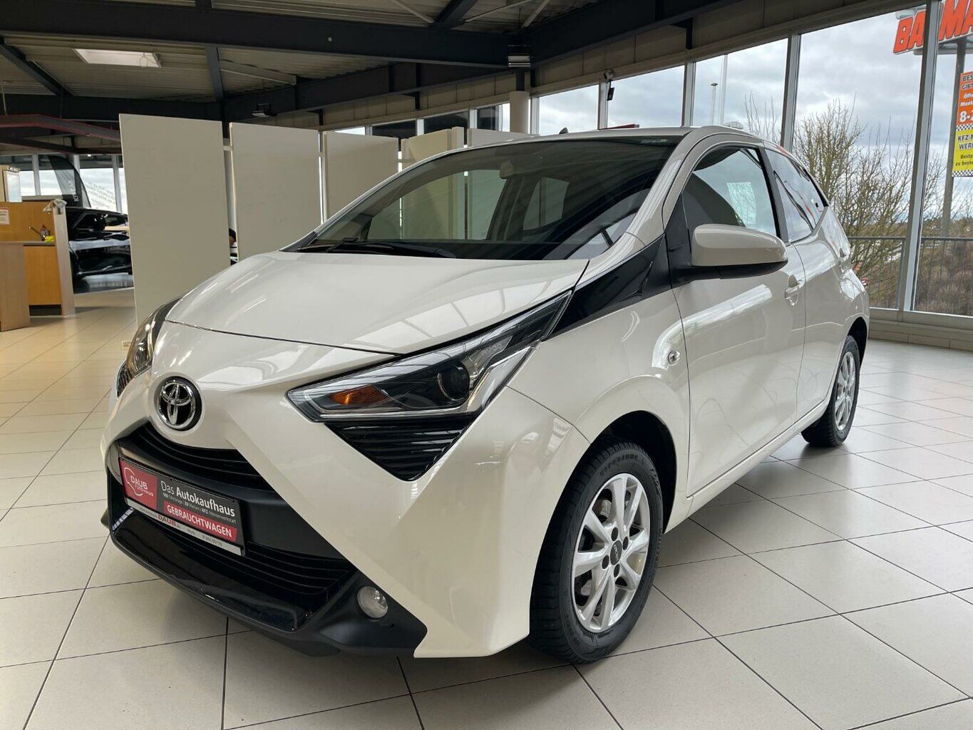 TOYOTA Aygo 1.0 x-play connect+Klima+Alu+Sitzheizung+++