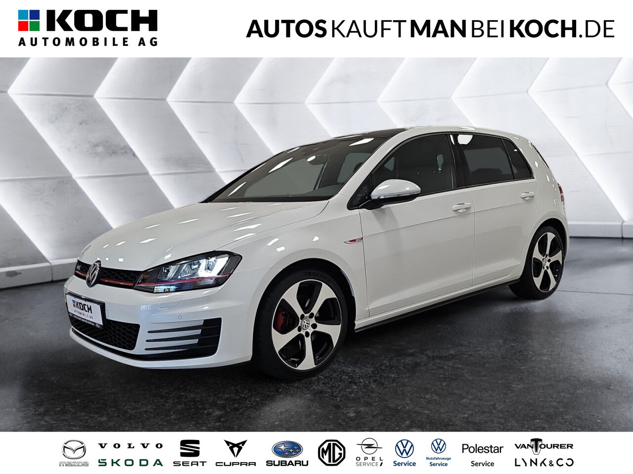 VOLKSWAGEN Golf GTI 2.0 TSI DSG NAVI 2xPDC KAMERA PANO SHZ