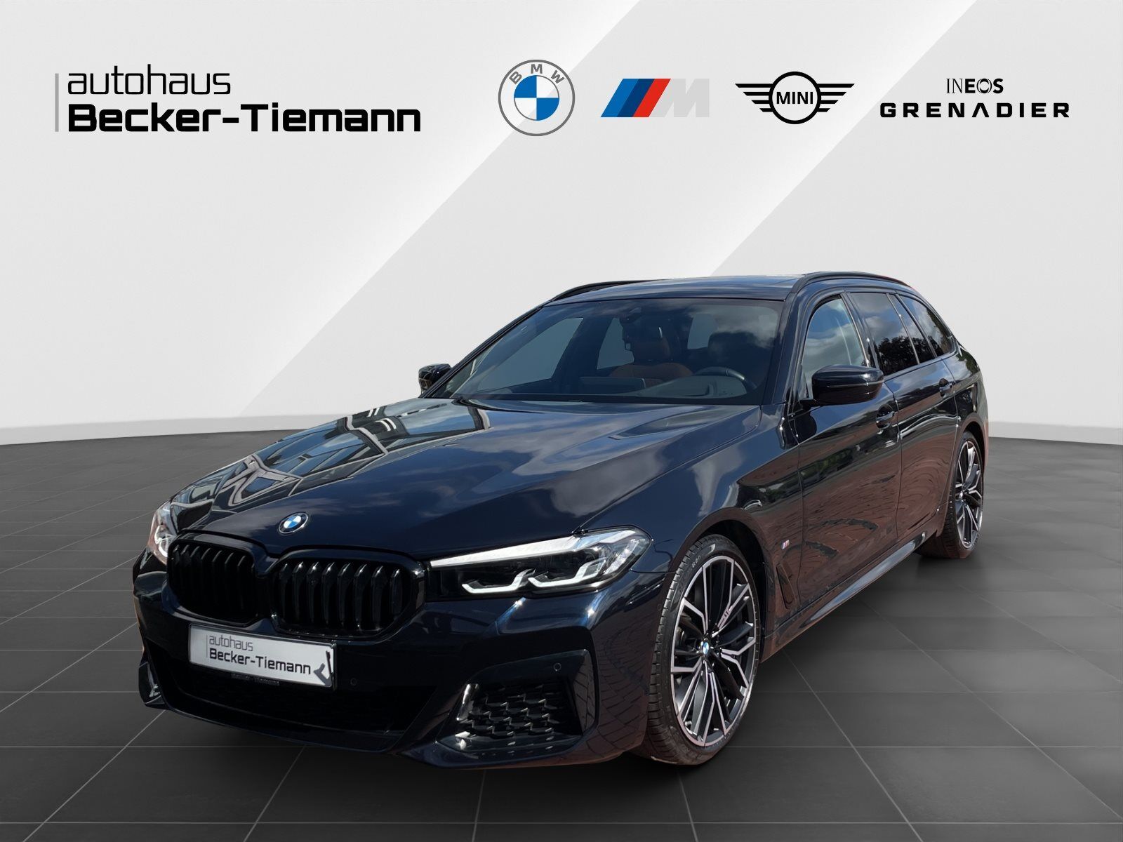 BMW 520i Touring MPaket | Panorama | HUD | Kamera |
