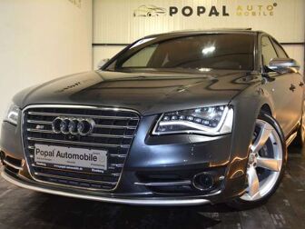 Fahrzeug AUDI S8 undefined